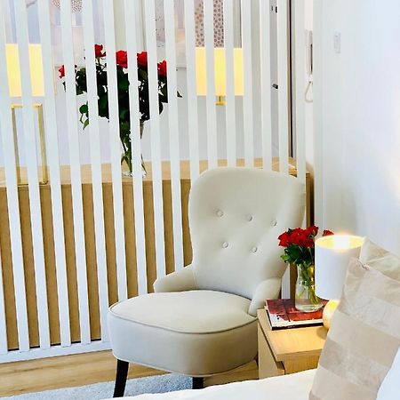 Apartament W Centrum Miasta Z Darmowym Parkingiem Dla Dwojga -Apartamenty Pod Zlotym Lwem كوادسكوم المظهر الخارجي الصورة