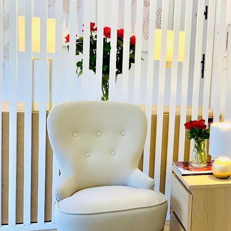 Apartament W Centrum Miasta Z Darmowym Parkingiem Dla Dwojga -Apartamenty Pod Zlotym Lwem كوادسكوم المظهر الخارجي الصورة