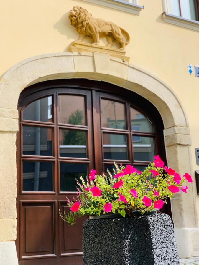Apartament W Centrum Miasta Z Darmowym Parkingiem Dla Dwojga -Apartamenty Pod Zlotym Lwem كوادسكوم المظهر الخارجي الصورة