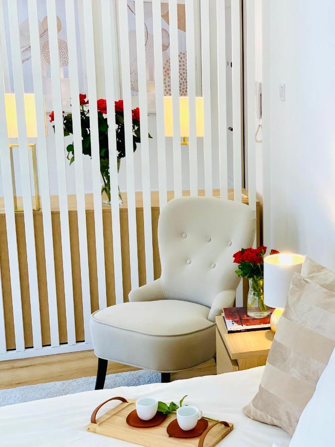 Apartament W Centrum Miasta Z Darmowym Parkingiem Dla Dwojga -Apartamenty Pod Zlotym Lwem كوادسكوم المظهر الخارجي الصورة